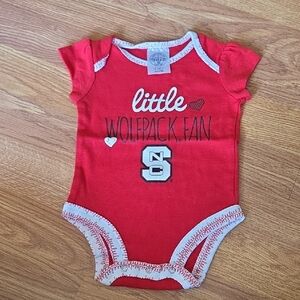 NC State Wolfpack Infant Bodysuit 3-6M Red Football Basketball 100% Cotton